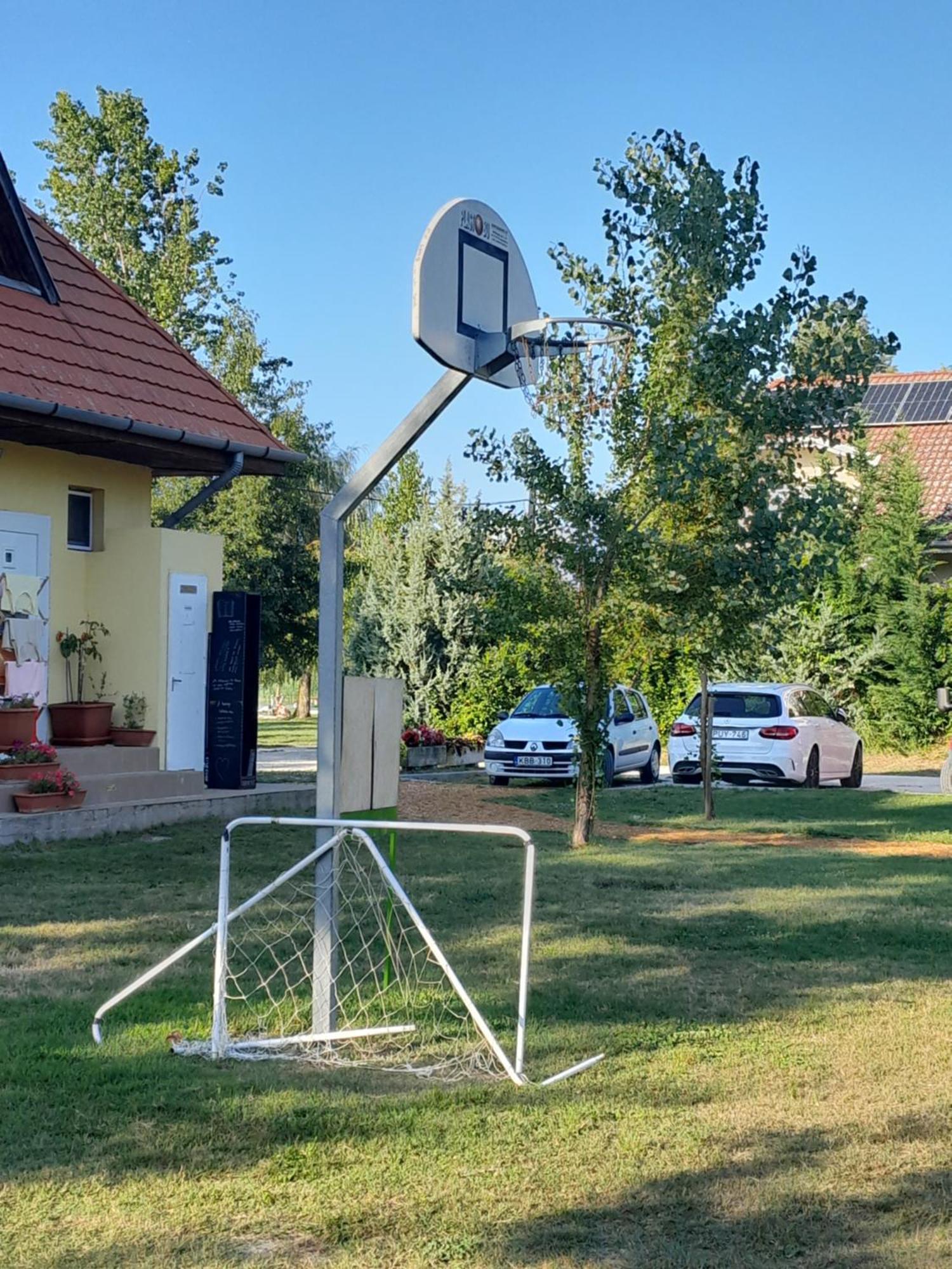 Traumlage Direkt Am See Balatonszárszó Exterior foto
